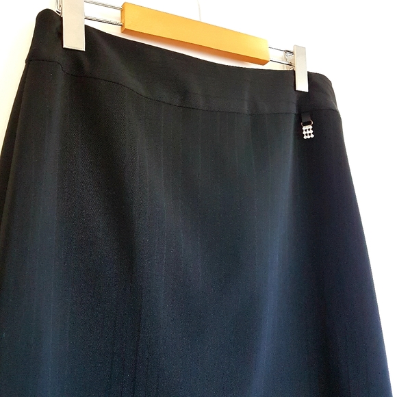 Vintage Subtle Pinstripe Skirt - Picture 2 of 9